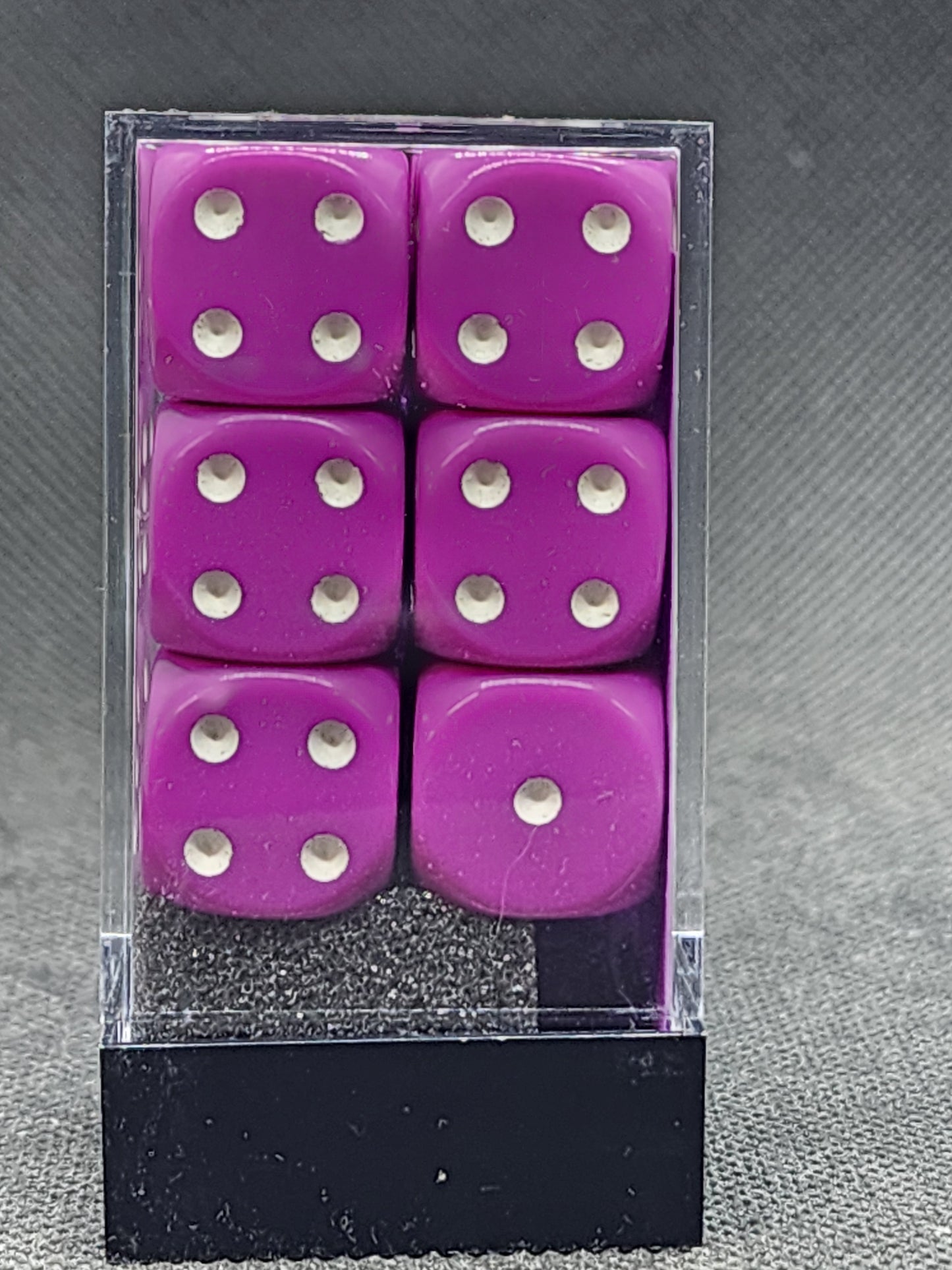 Chessex's Opaque Light Purple/White 16mm d6 Dice