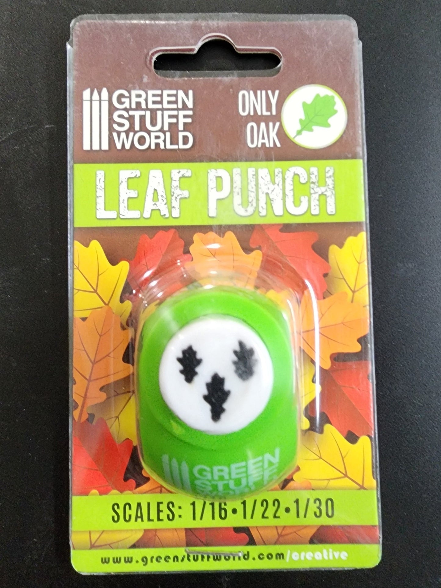 Leaf Punch Light Green (oak)